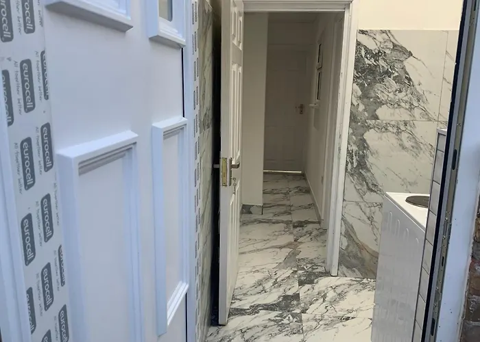 One Bedroom Apartment
