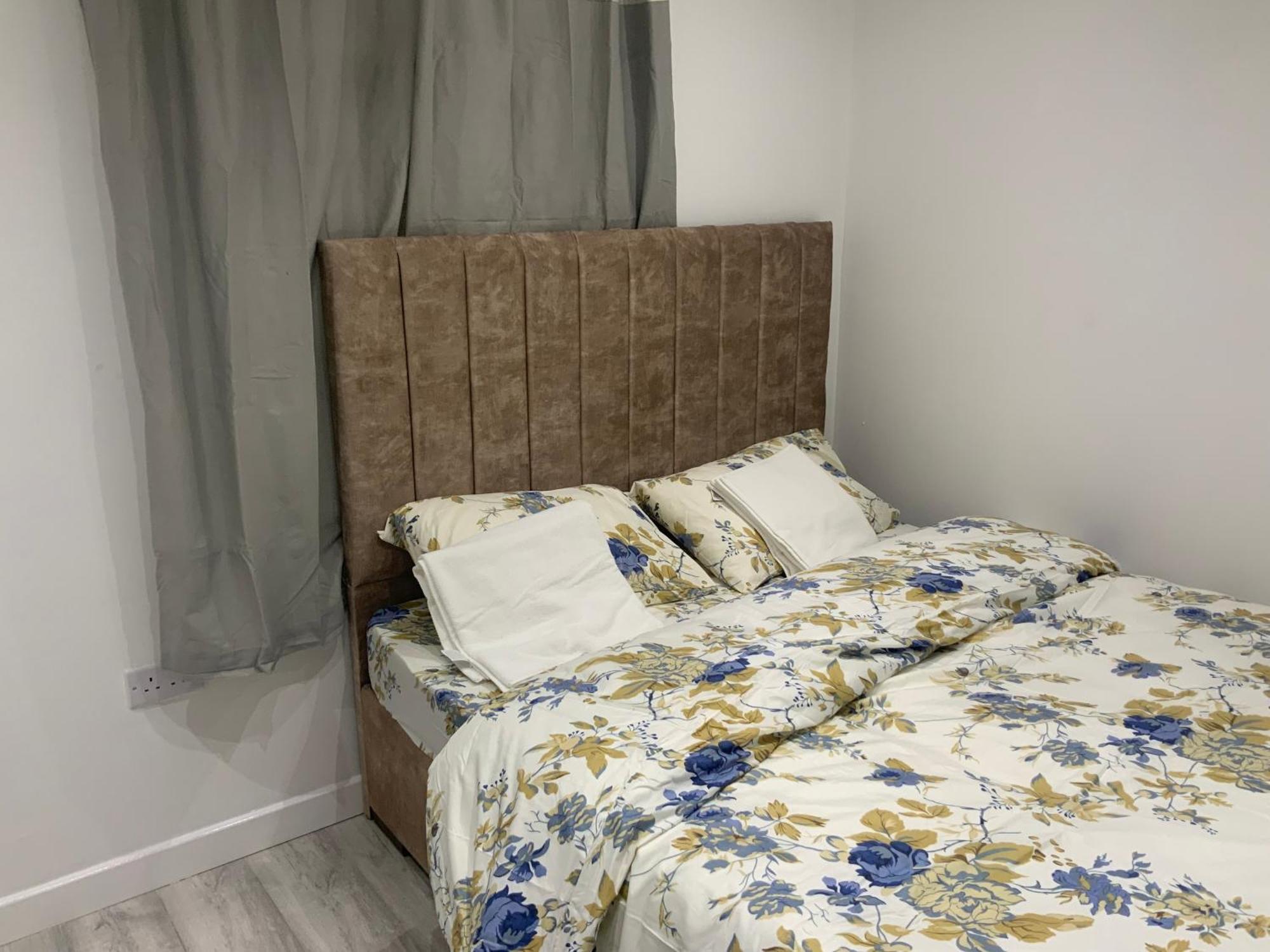 One Bedroom * Barking (Greater London)