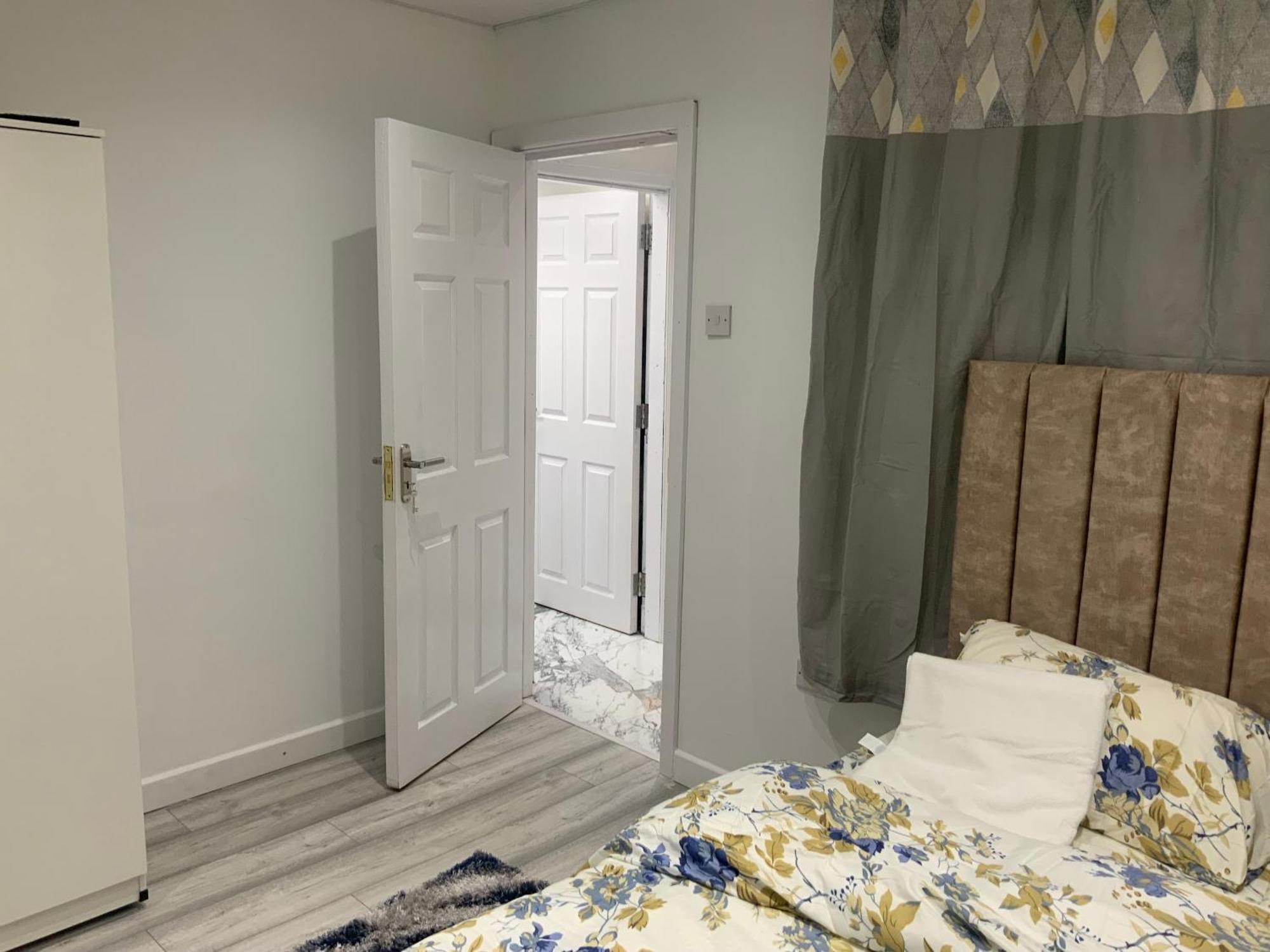 One Bedroom * Barking (Greater London)